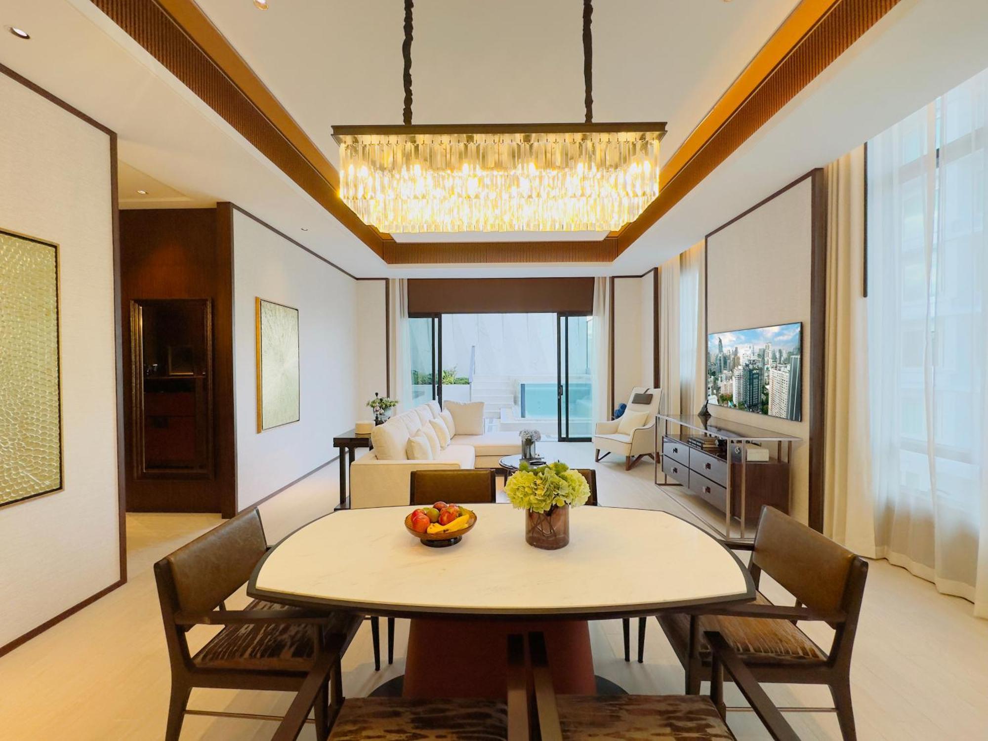 Silq Hotel & Residence Banguecoque Quarto foto A suite at the Ritz-Carlton, Maldives